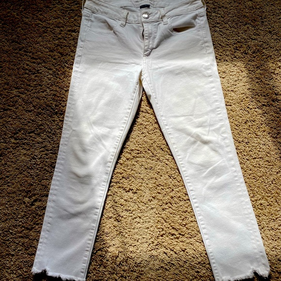 American Eagle Outfitters Pants - White frayed american eagle jeggings